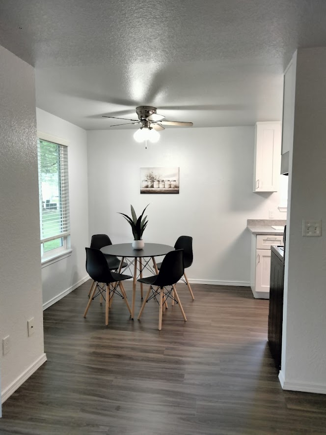 Dining space next to the kitchen at Sherwood Glen